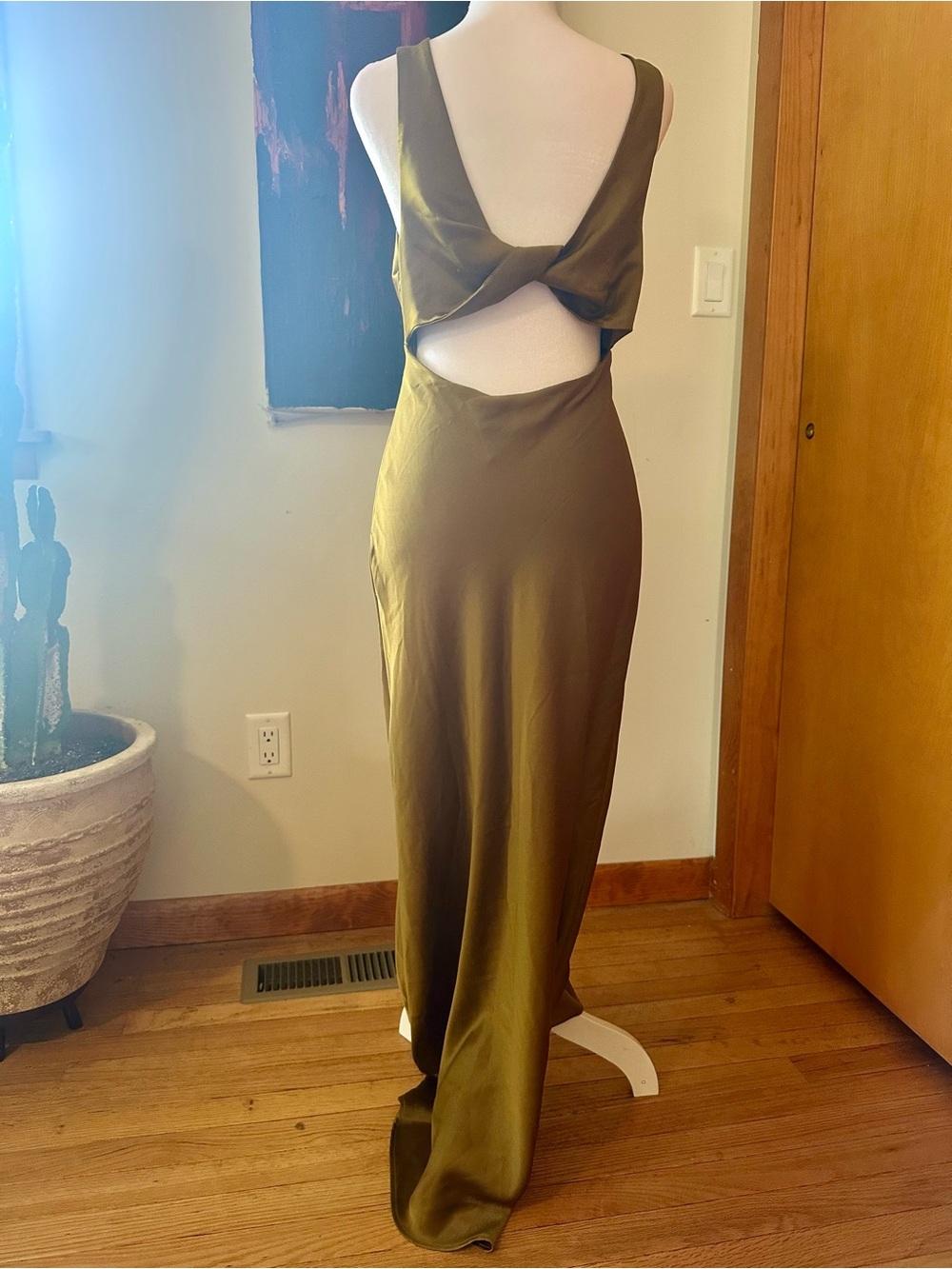 Zara Olive Green V-Neck Maxi Dress - Picture 4 of 8